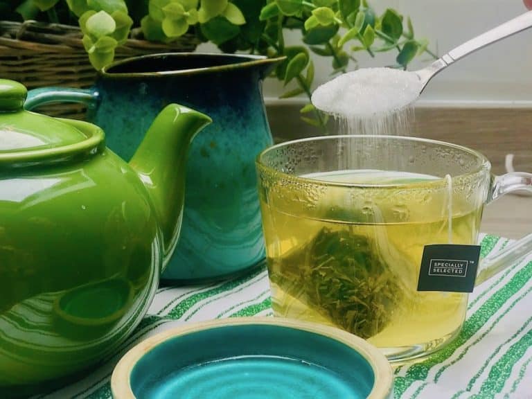 Do You Put Sugar in Green Tea? When to Add Sugar, the Effects!